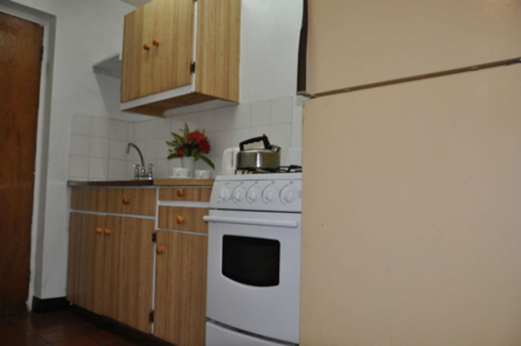 Oistins Carib Blue Apartments חדר תמונה